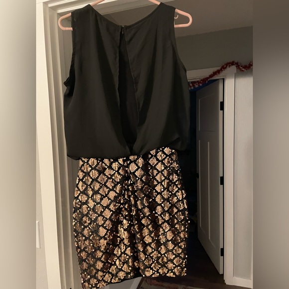 Sequin dress - Picture 2 of 2
